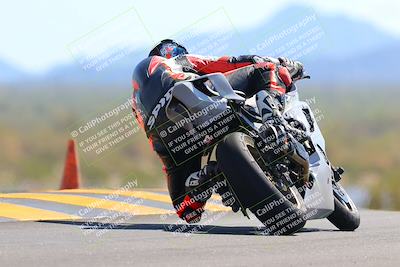 media/Oct-09-2022-SoCal Trackdays (Sun) [[95640aeeb6]]/Turn 9 Backside (120pm)/